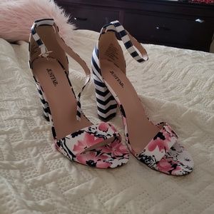 Multicolored floral sandals